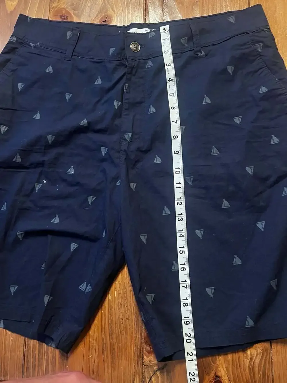 TRUNKS Classic Chino Navy Blue Sailboat Print Shorts Size 34